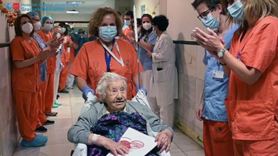Una española de 104 años logró recuperarse del coronavirus: ‘Es toda una sobreviviente‘  