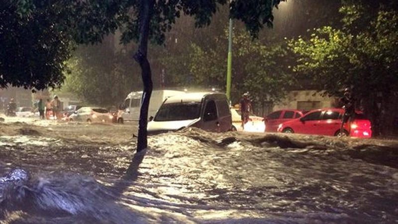 Por el fuerte temporal en Tucumán, dos hombres murieron electrocutados