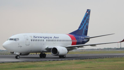 Cayó un avión en Indonesia con 62 personas a bordo