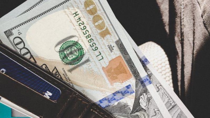 Dólar ahorro: quiénes y cómo deben pedir ante AFIP la devolución del 35%