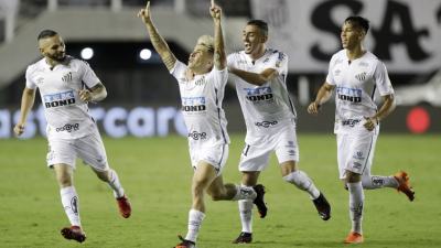 Boca cayó goleado y Santos se quedó con final de Copa Libertadores