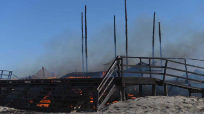 Incendio en Pinamar: el fuego consumió un exclusivo parador