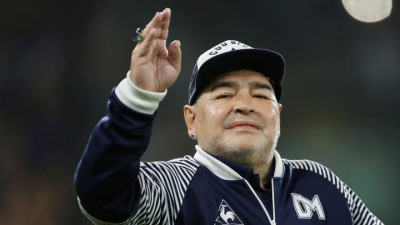 “Avisame si están enojados con nosotros”, los chats de Luque y la psiquiatra mientras moría Maradona