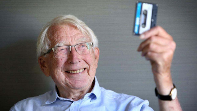 Murió el creador del cassette
