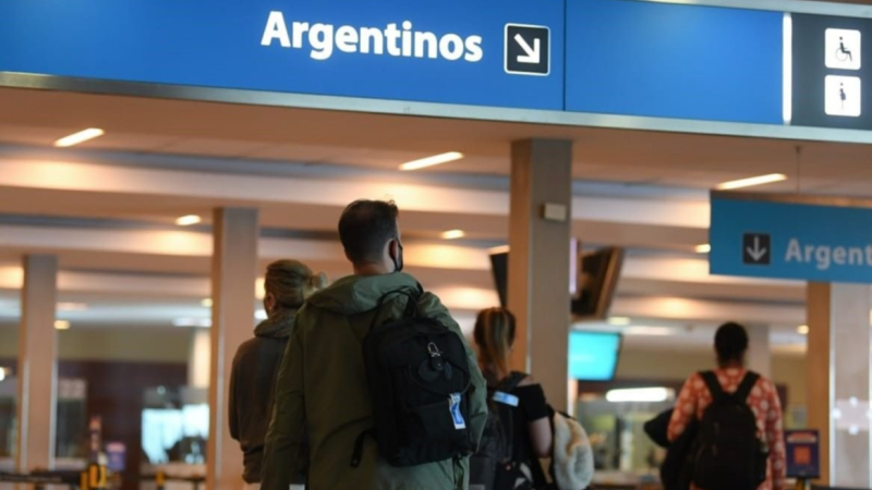 La justicia investiga comprobantes de PCR que presentaron viajantes al regresar del exterior