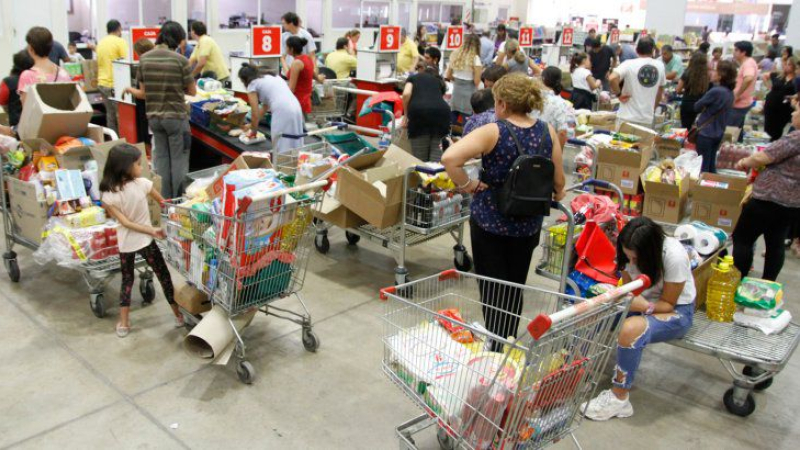 Un supermercado deberá pagar a un cliente dos millones de pesos por daño moral
