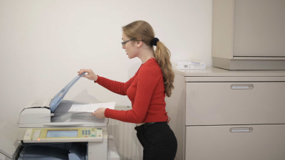 El fax no murió, sólo bajó el perfil