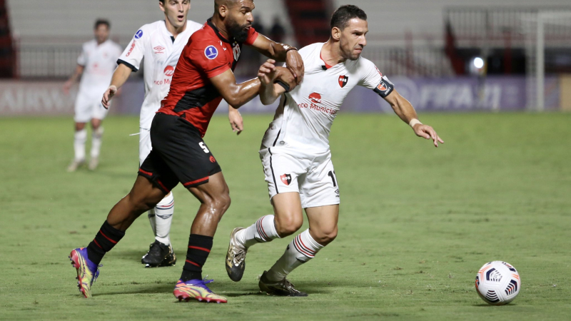 Newell's rescató un valioso punto en Brasil