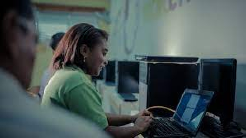 Mercado Libre ofrece a chicas entre 14 y 18 años una capacitación digital gratis