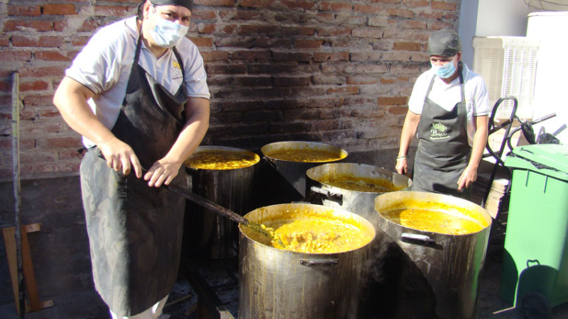 Locro y asado se vendieron con moderación en el Día del Trabajador