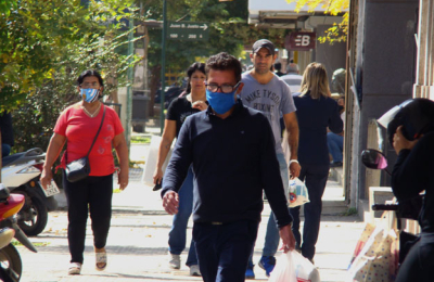 “Si no bajamos los contagios, en dos semanas hay 900 muertos diarios”