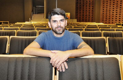 Walter Carbonell: 25 años haciendo del teatro una herramienta para su vida