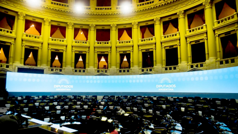 La ley del Ejecutivo para gestionar la pandemia se pelea voto a voto en Diputados