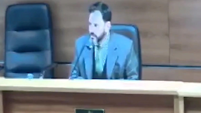 Polémico: Un juez liberó a un acusado de violar a una mujer porque usó preservativo