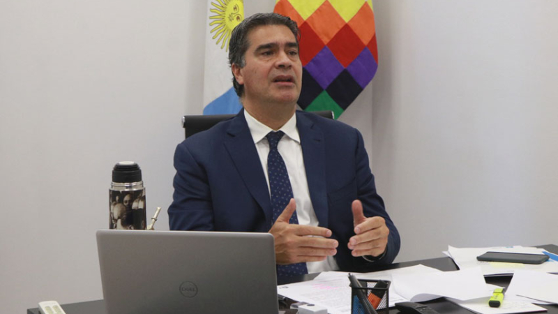 Capitanich firmó el decreto para la convocatoria a elecciones
