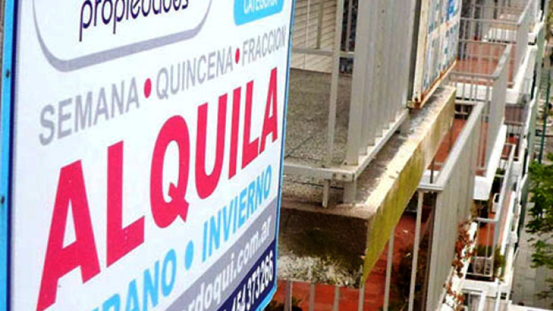 Los servicios son el rubro que sufrió el mayor recorte