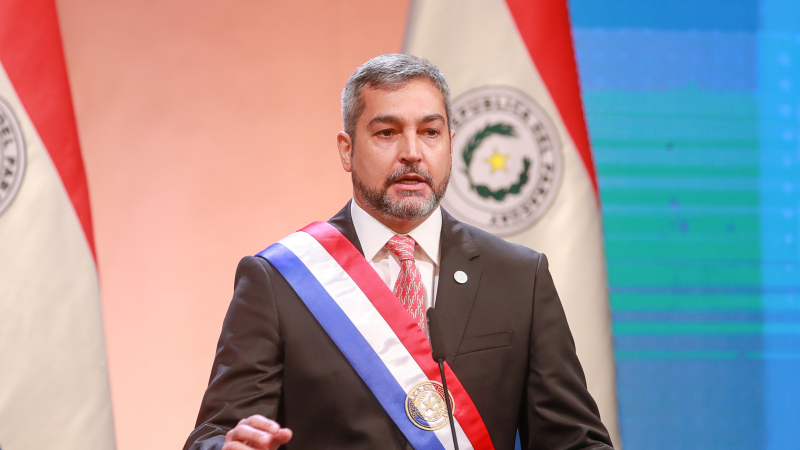 Paraguay: Abdo cumple tres años en la presidencia