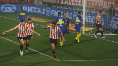 Estudiantes venció a Boca, que no puede ganar en la Liga