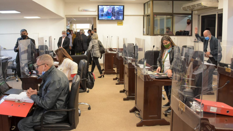 El PJ volvió a responsabilizar a la UCR por el fracaso en Diputados