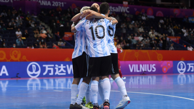 Mundial de Futsal: Argentina lo dio vuelta y se metió en octavos