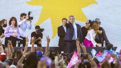 Una multitud acompañó al presidente en el cierre de campaña del Frente de Todos