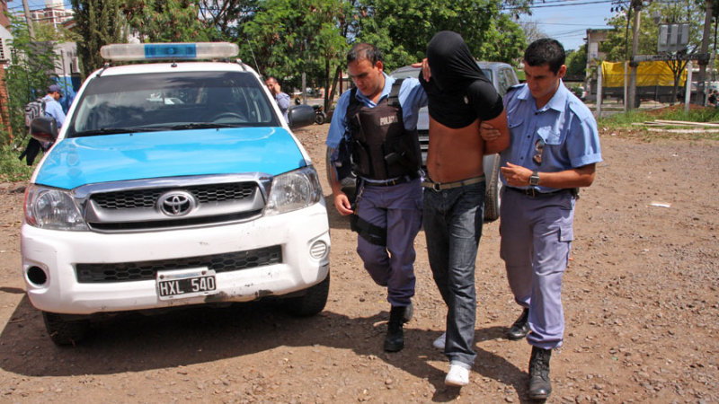Resistencia: entró a robar y obligó a la víctima a practicarle sexo oral