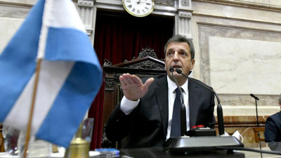 Massa: "Votamos contra las reelecciones indefinidas convencidos"