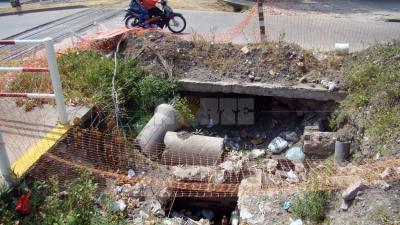 "Explotación minera" o desidia: enorme cráter en el centro