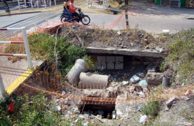 "Explotación minera" o desidia: enorme cráter en el centro