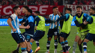Racing venció sobre la hora a Independiente con gol del chaqueño Copetti