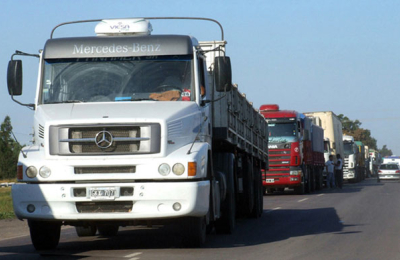 Transportistas rechazan tarifas y piden más controles en las rutas