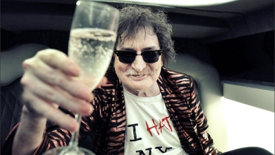 Charly García fue dado de alta después de estar más de un mes internado