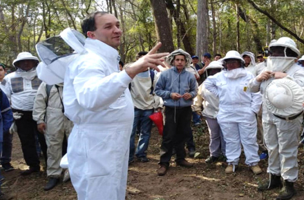 Apicultores.jpg