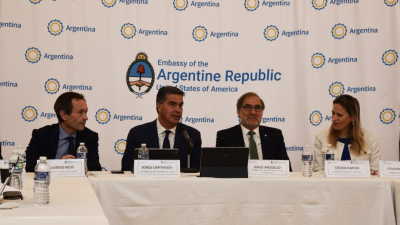 El gobernador presentó el token ambiental en Washington