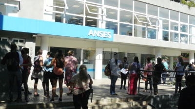 Alta demanda en la Anses local para la inscripción al refuerzo de ingresos