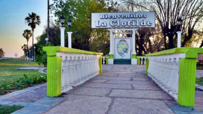 Acto chaqueño en La Clotilde por el Día de la Bandera