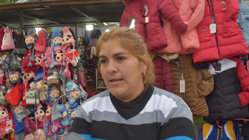 Caen las ventas de feriantes en los paseos de compra de Sáenz Peña