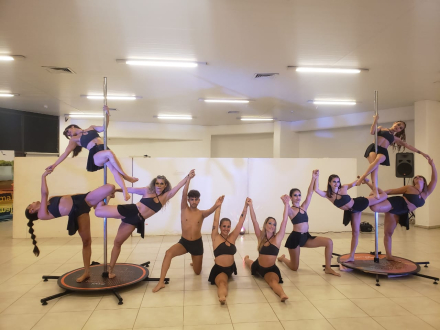 pole dance 1.jpg