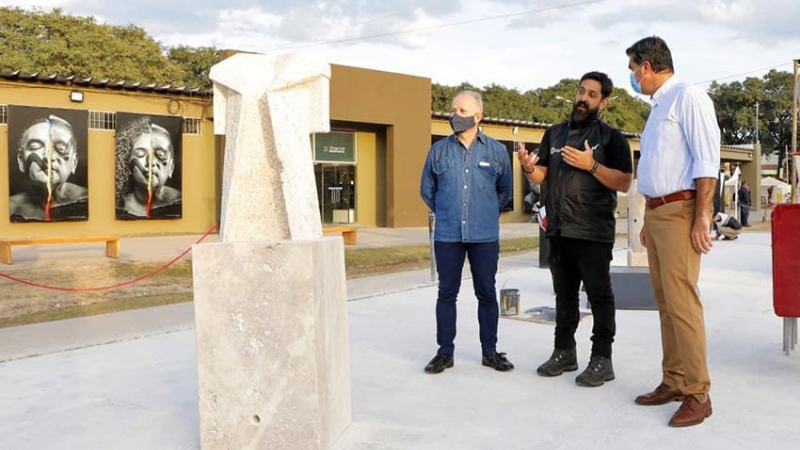 "El corazón de la Bienal tiene como herramienta la política pública"