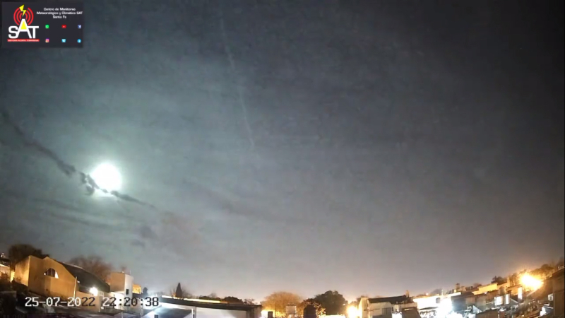 Un impresionante meteorito surcó el cielo rosarino