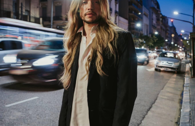 El diseñador chaqueño, Gustavo Pucheta, en el cierre de Argentina Fashion Week