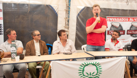 Charla-ganadera.jpg