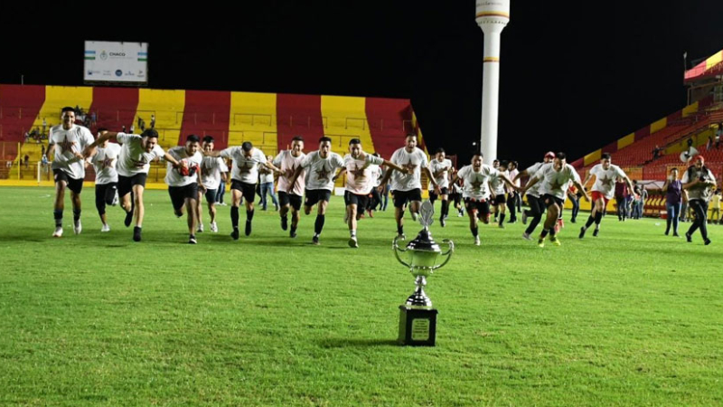 Un grito que se hizo esperar 80 años: ¡Juventud de Tirol, campeón!