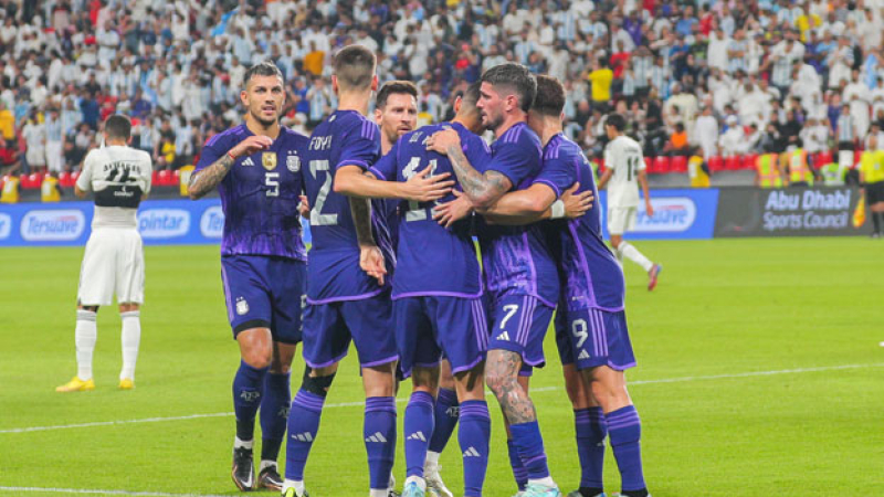 Argentina se lució y goleó a Emiratos Árabes Unidos en el último amistoso antes de Qatar