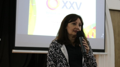 María Silvia Leoni recibió el premio al Valor Científico del Senado de la Nación