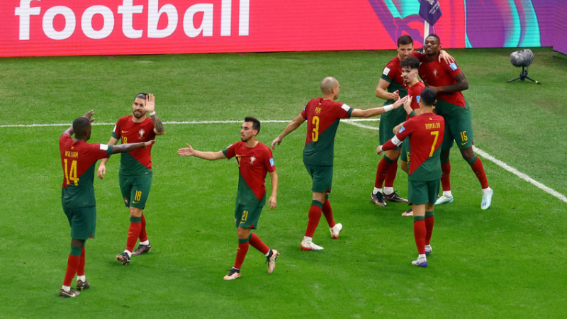 Portugal aplastó a Suiza y chocará con Marruecos