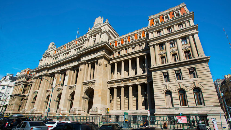 Fallo de la Corte: el fiscal González será quien investigue presunto delito de "desobediencia" oficial