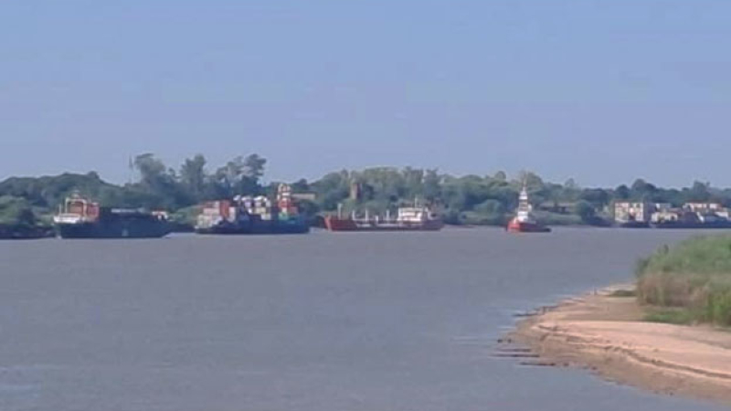Hidrovía: el Paso Queso paraliza la navegación en el río Paraguay