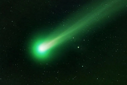 Cometa verde2.jpg