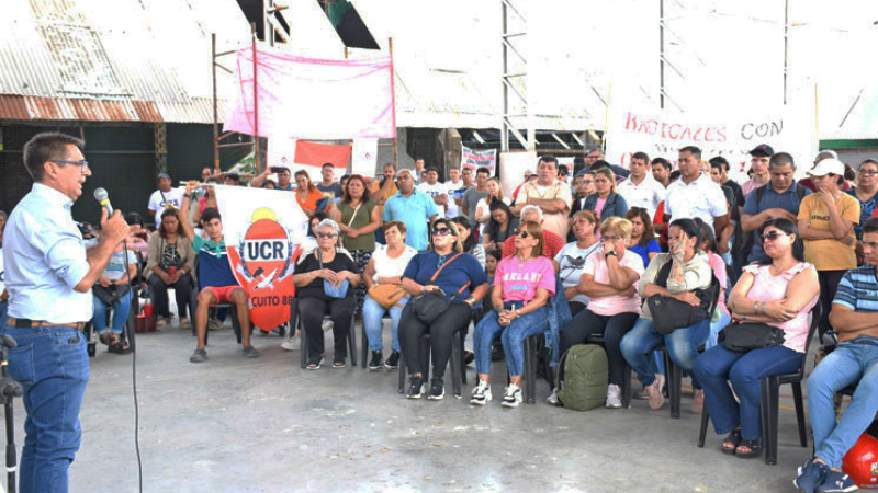 Gustavo Martínez convocó "a todos los sectores sin discriminación"